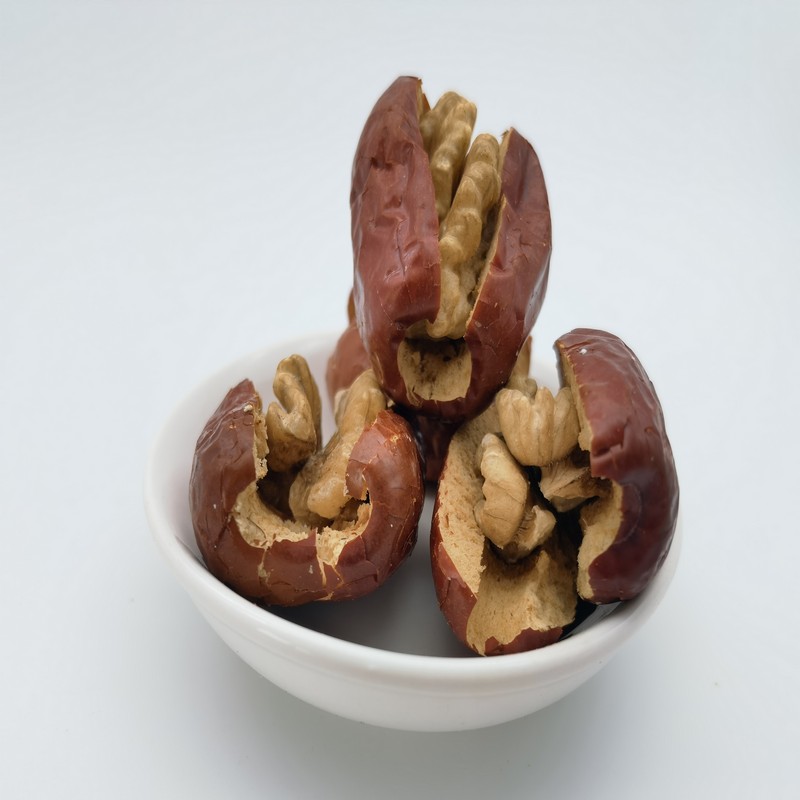 Red-skinned salt-baked peanut kernels Wide range of 