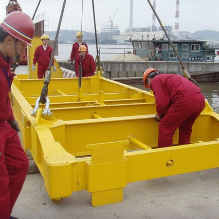 Rubber Tyre Movable Gantry Crane for Unloading Operation