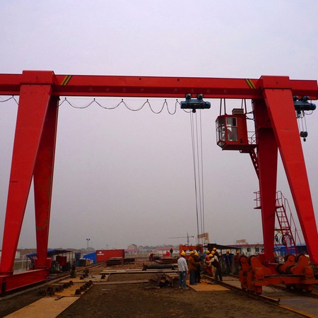 China Gantry Crane 20 Ton Portal Crane with Durable IP55 ...