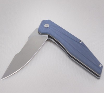 Damascus steel folding grey knife resin sheeth clip