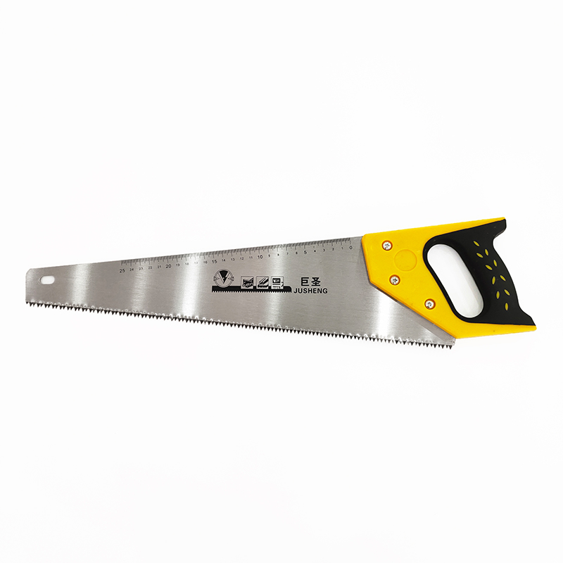 Fiskars Powertooth 18-in Pruning Saw in the Hand Pruning Saws ...