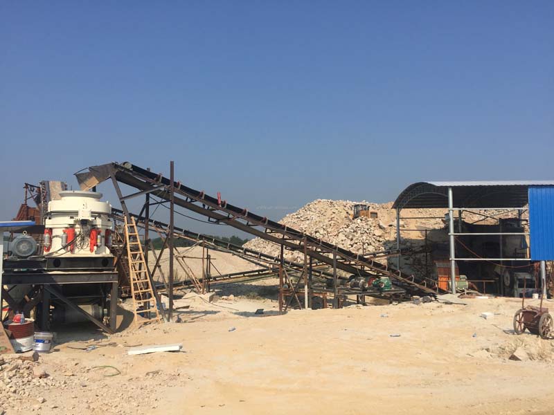 Mobile stone crusher, Driven Type : Fuel, Oil at best 