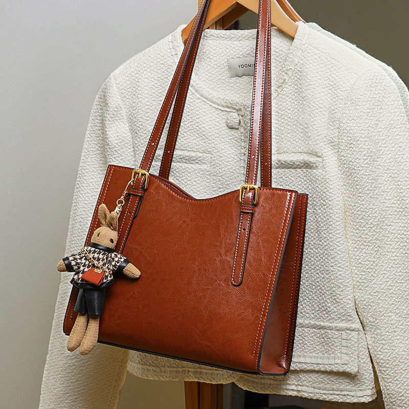 Leather Fashion Retro Large Capacity Tote Bag
