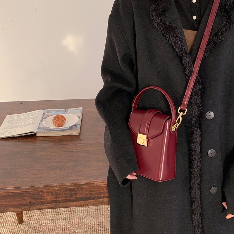 High Quality Soft PU Magnetic Buckle Fashion Lady Handbag