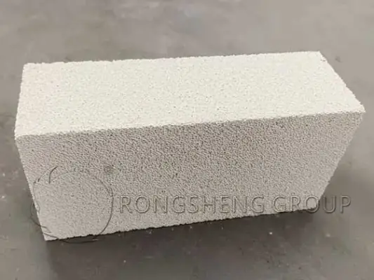 https://shmuker.oss-cn-hangzhou.aliyuncs.com/data/oss/60e819f0790f5527ee3d7557/60ee491677a41e157184c1dc/20250526155811/Lightweight-Mullite-Insulation-Bricks.jpg