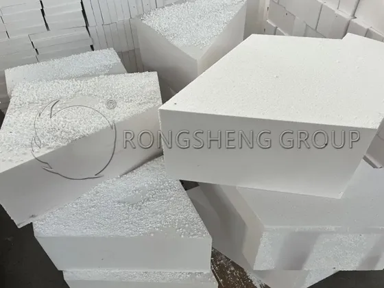 https://shmuker.oss-cn-hangzhou.aliyuncs.com/data/oss/60e819f0790f5527ee3d7557/60ee491677a41e157184c1dc/20250528103516/RS-High-Purity-Alumina-Bubble-Brick.jpg