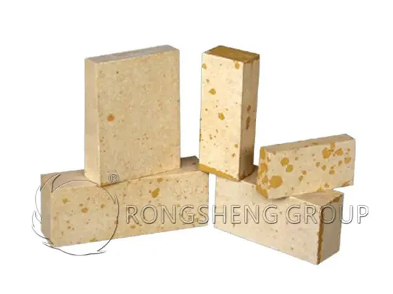 https://shmuker.oss-cn-hangzhou.aliyuncs.com/data/oss/60e819f0790f5527ee3d7557/60ee491677a41e157184c1dc/20250529103320/Kinds-of-Silica-Bricks-Shapes.jpg