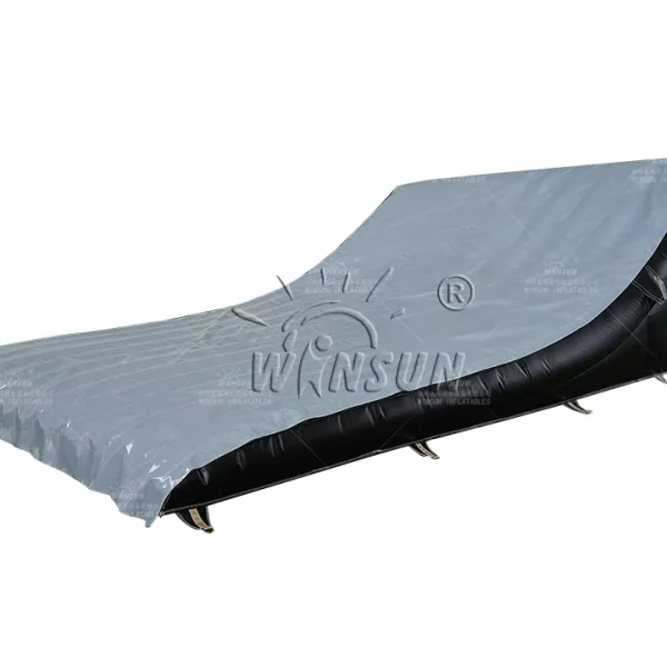 https://shmuker.oss-cn-hangzhou.aliyuncs.com/data/oss/60f0582b801008393c7f4eca/60f05ed4801008393c7ff3c7/20250429154149/FMX_inflatable_landing_airbag_factory_direct_sale.jpg