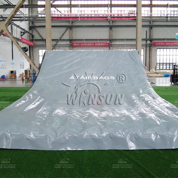 https://shmuker.oss-cn-hangzhou.aliyuncs.com/data/oss/60f0582b801008393c7f4eca/60f05ed4801008393c7ff3c7/20250429154149/Professional_freestyle_motocross_airbag_for_training.jpg