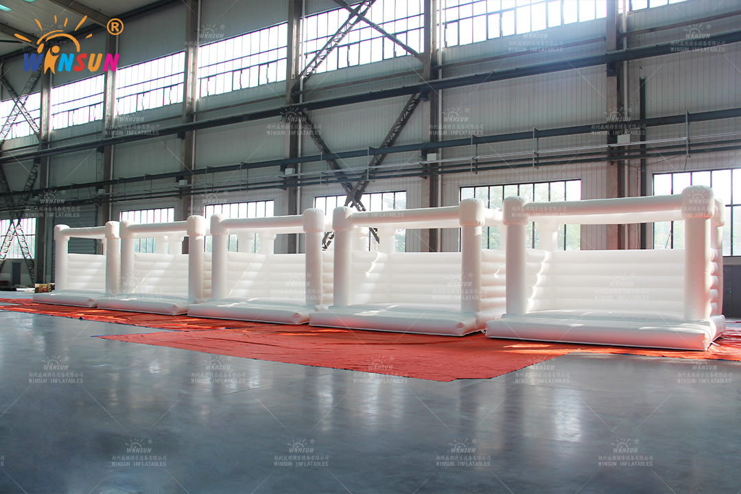 https://shmuker.oss-cn-hangzhou.aliyuncs.com/data/oss/60f0582b801008393c7f4eca/60f05ed4801008393c7ff3c7/20250609141300/Luxury_wedding_bounce_house_with_elegant_design.jpg