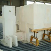 https://shmuker.oss-cn-hangzhou.aliyuncs.com/data/oss/60f05a43801008393c7f9067/66bb140363877f67361ec9e9/20240814104626/fused-cast-azs-ty-azs36d-3.jpg