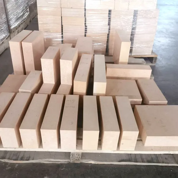https://shmuker.oss-cn-hangzhou.aliyuncs.com/data/oss/60f05a43801008393c7f9067/66bb140363877f67361ec9e9/20240820101735/zircon-brick-7.jpg