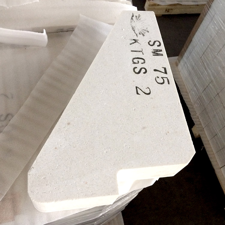 Sintered mullite bricks