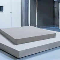 https://shmuker.oss-cn-hangzhou.aliyuncs.com/data/oss/60f05a43801008393c7f9067/66bb140363877f67361ec9e9/20241014140054/Cordierite%20Sagger%20Tray%20(2).jpg