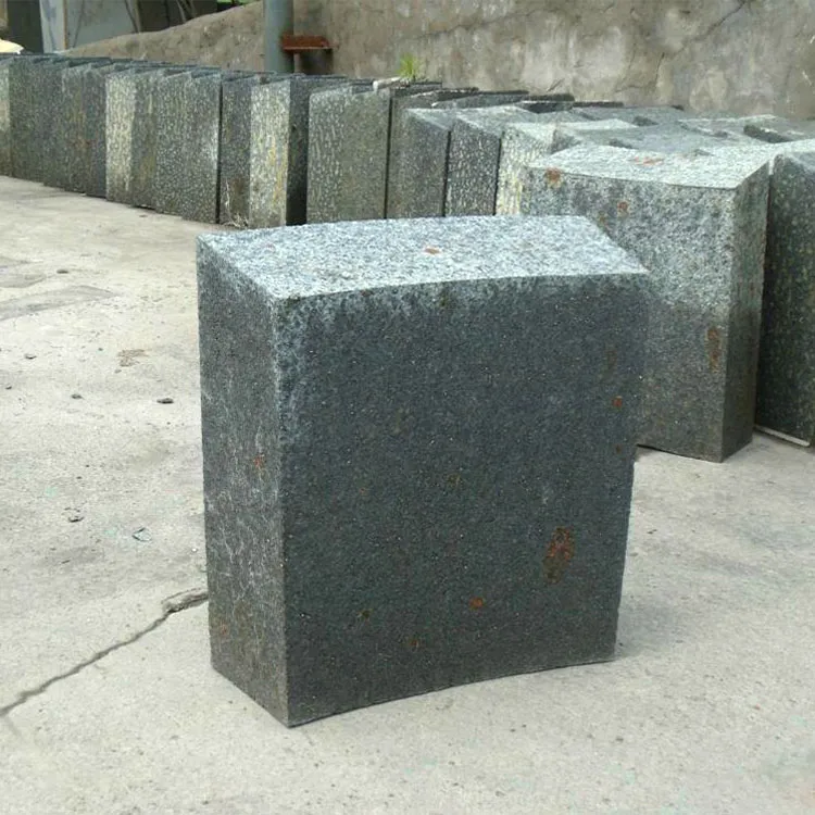 https://shmuker.oss-cn-hangzhou.aliyuncs.com/data/oss/60f05a43801008393c7f9067/66bb140363877f67361ec9e9/20250814143406/composite-brown-corundum-brick-2.jpg