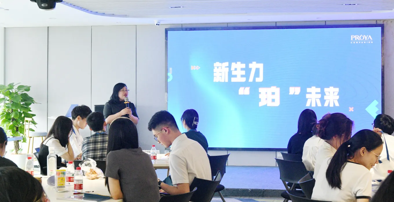 https://shmuker.oss-cn-hangzhou.aliyuncs.com/data/oss/60f05a6c801008393c7f94de/66022ef4c179365bac29c0a4/20240523163431/团队1.jpg