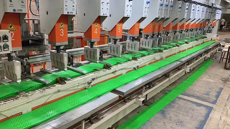 https://shmuker.oss-cn-hangzhou.aliyuncs.com/data/oss/61bfea4b6542c1146fb987ca/67298aea878a5f4edaf0fe51/20241105143437/about-us-4.jpg