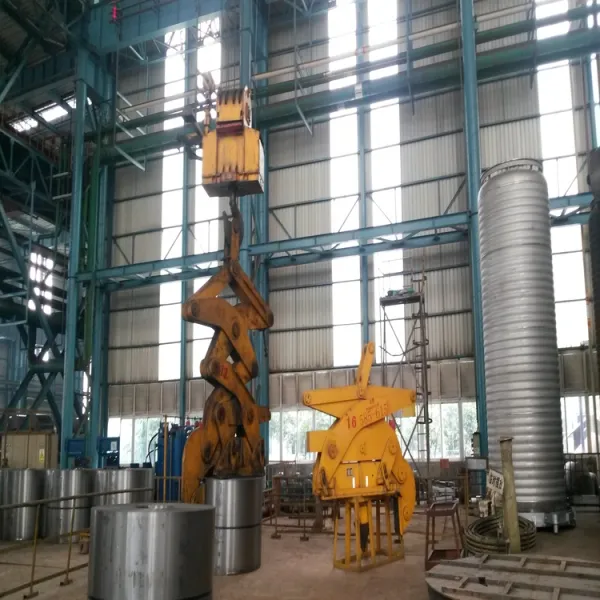 https://shmuker.oss-cn-hangzhou.aliyuncs.com/data/oss/6242ba2c6f6f1e7f78cd2f52/6784d8099f04b017f658be62/20250212150915/V%20coil%20tongs-3.jpg