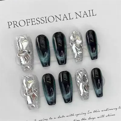 https://shmuker.oss-cn-hangzhou.aliyuncs.com/data/oss/643eba85f5b37d6cf4da3abe/65d16d7ec8f2c97966e38c95/Dark-green-flashing-wear-nail-2.jpg