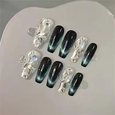 https://shmuker.oss-cn-hangzhou.aliyuncs.com/data/oss/643eba85f5b37d6cf4da3abe/65d16d7ec8f2c97966e38c95/Dark-green-flashing-wear-nail-4.jpg