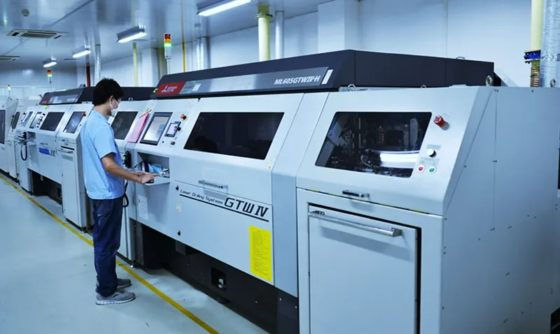 https://shmuker.oss-cn-hangzhou.aliyuncs.com/data/oss/65aa3975b5fb0b089674052b/67bd7764bf00f91af3498c6d/20250312103552/30-layer-laser-pcb-using-it-180(iteq)4.jpg