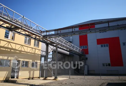 https://shmuker.oss-cn-hangzhou.aliyuncs.com/data/oss/65b068c3c2e9735675cac322/65b0a486107bc6700293c9bf/大豆白片设备-2.jpg
