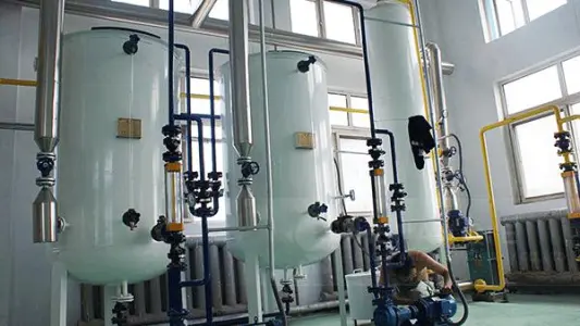 https://shmuker.oss-cn-hangzhou.aliyuncs.com/data/oss/65b068c3c2e9735675cac322/65b0a486107bc6700293c9bf/炼油机械-3.jpg