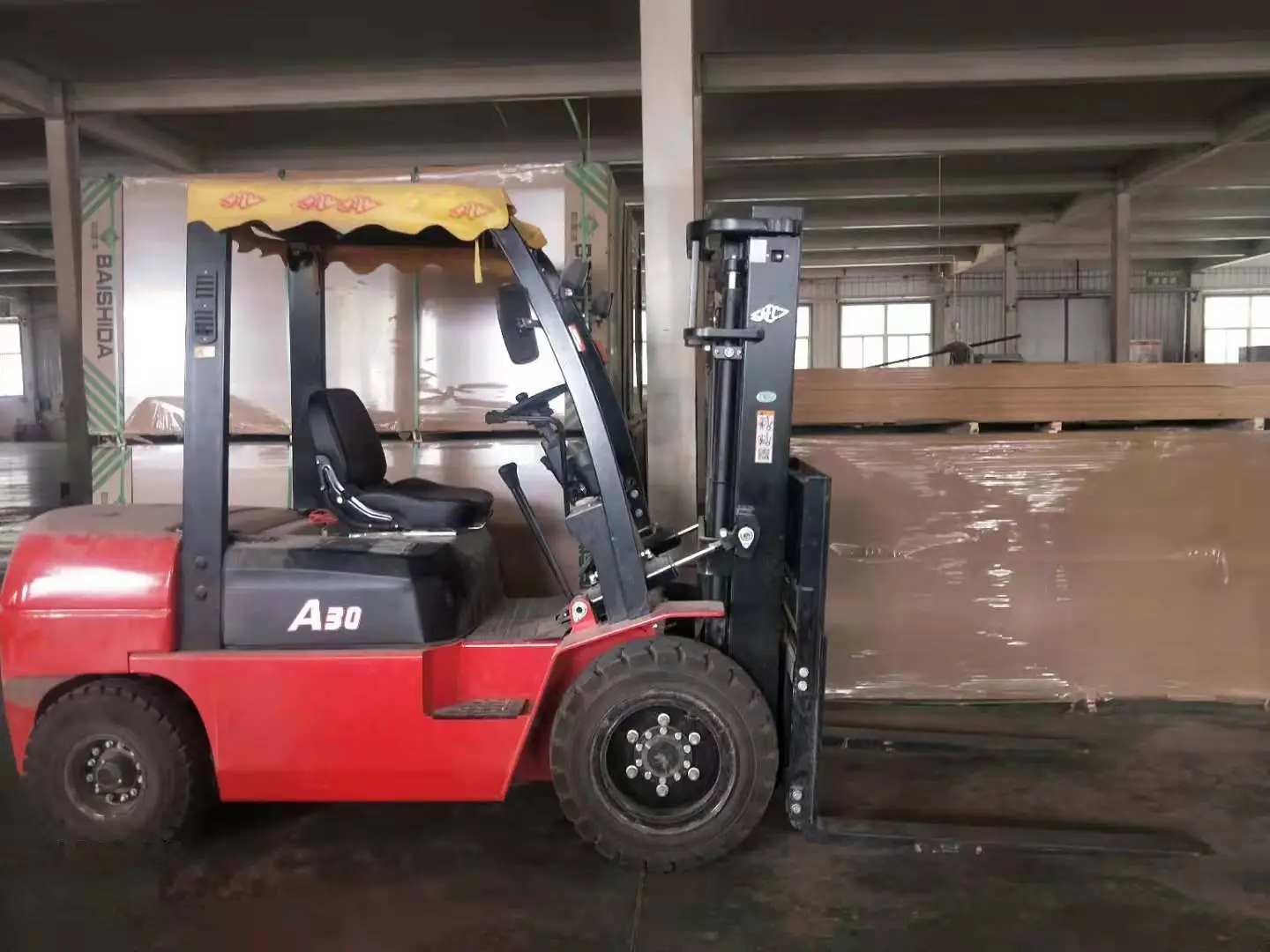 https://shmuker.oss-cn-hangzhou.aliyuncs.com/data/oss/65dc29864329025ff3425ea2/67f8de274f0a267b4a161793/20250522134336/Corporate_Photos-1.jpg