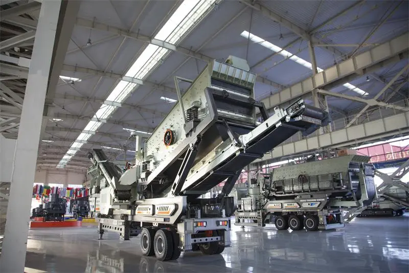 https://shmuker.oss-cn-hangzhou.aliyuncs.com/data/oss/66cfd7603dfc4b7004f304ac/66d56c26c70a712e82152eb9/20240909150825/NK-Portable-Crushing-Plant-4.jpg