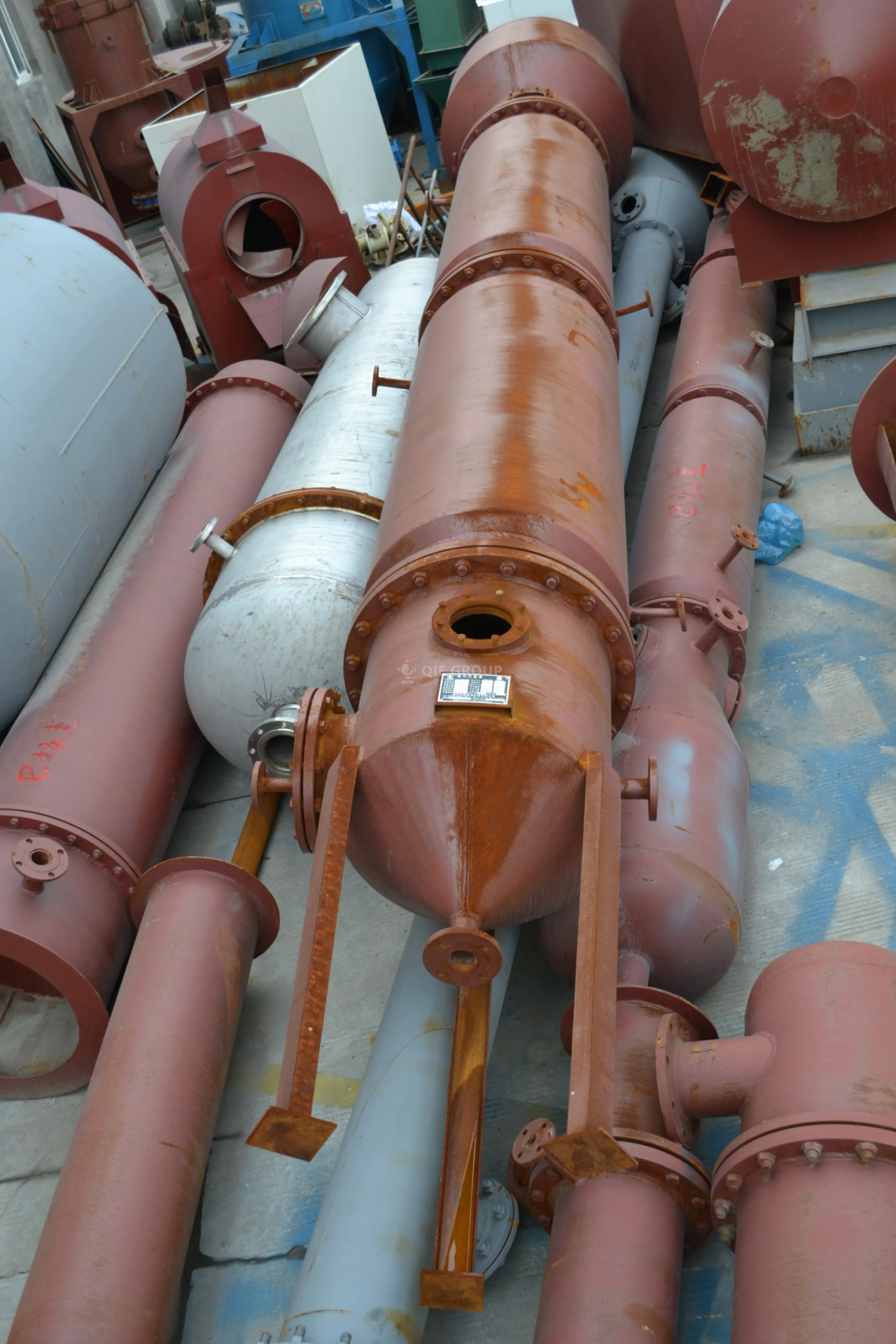 Tail gas absorption tower