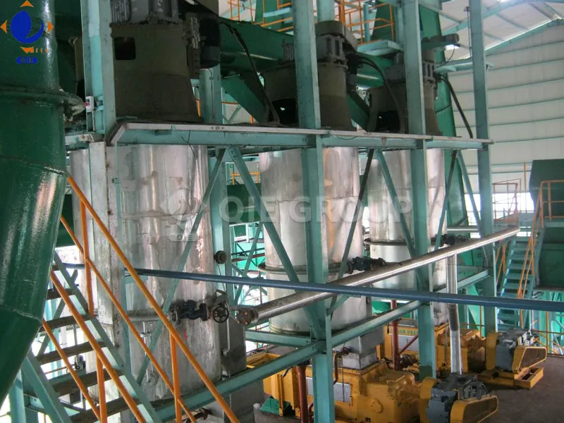 Palm fruit oil press