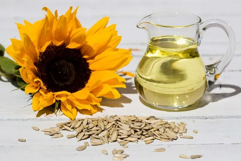sunflower-oil-2.webp