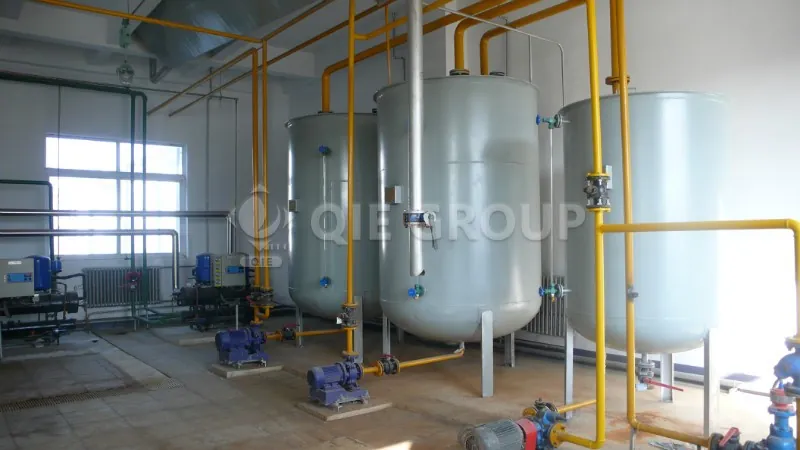 Small cottonseed oil refinery