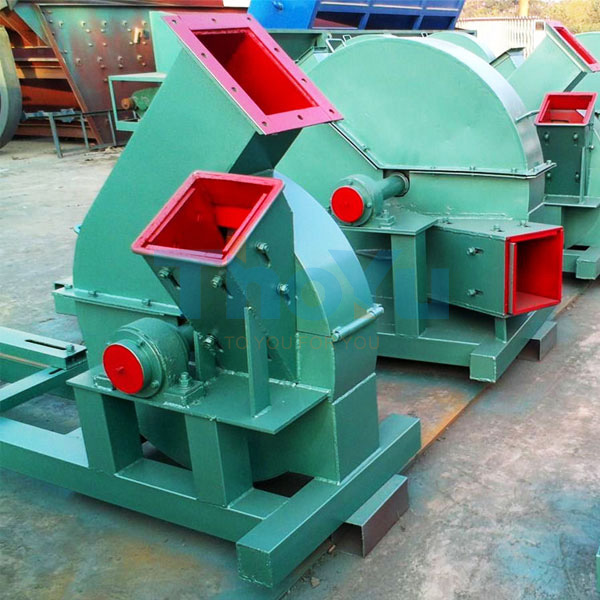 Maintenance team servicing high-pressure motor in Thoyu wood processing equipment