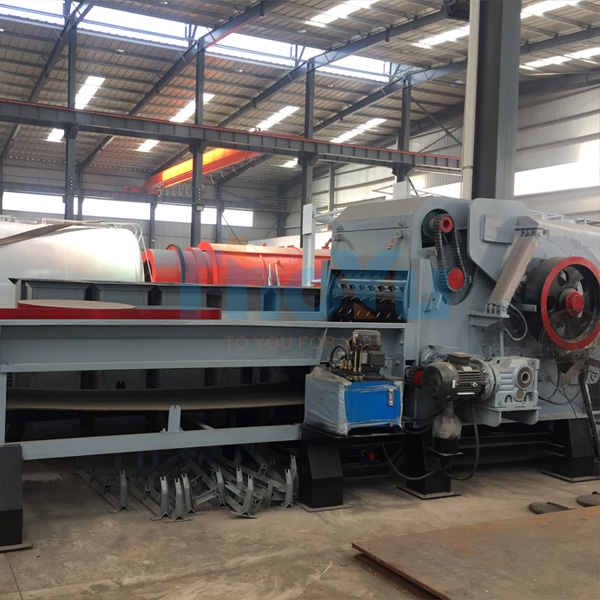 Tuoyu wood crusher in operation