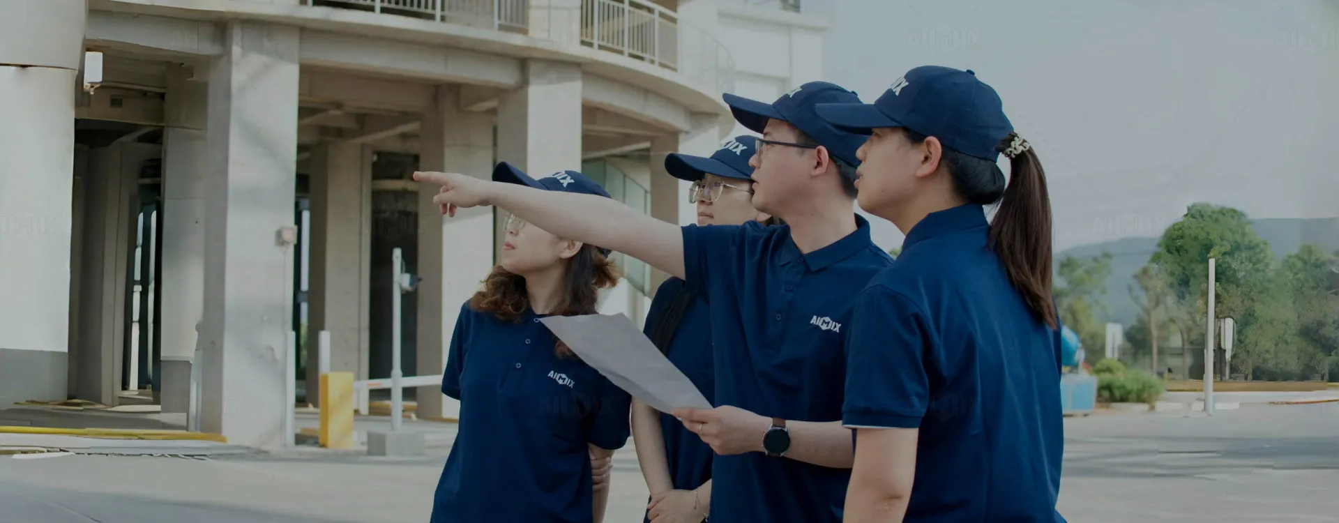 https://shmuker.oss-cn-hangzhou.aliyuncs.com/data/oss/682d89054527840c60fb0d2e/682e7f724527840c60fb20ca/20250620150049/aimix-staff.jpg