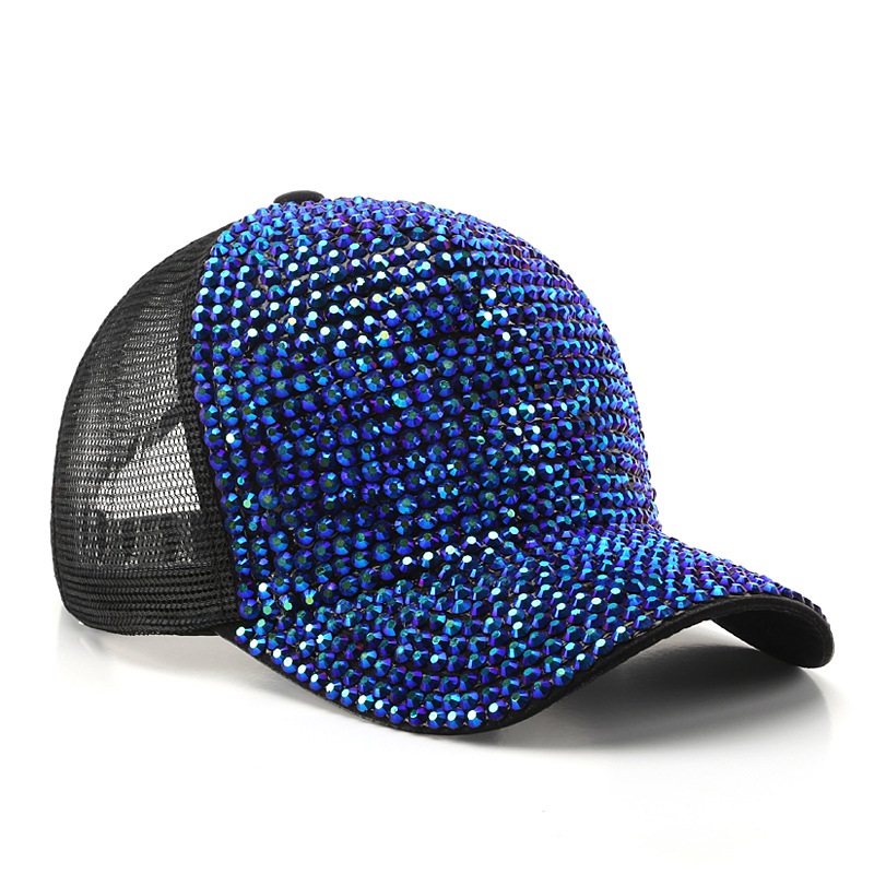 The production process of vintage newsboy caps, showing strict quality control
