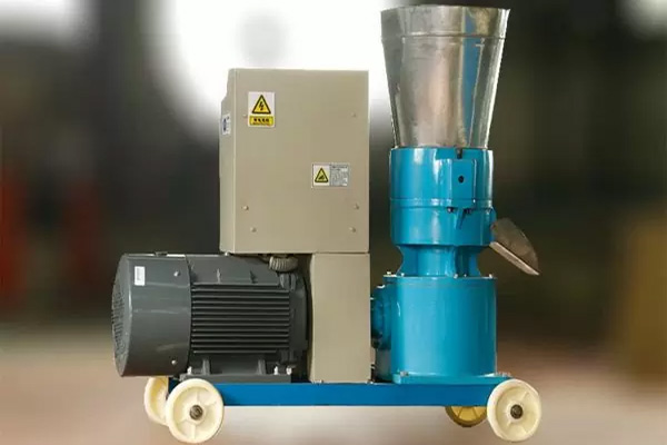 https://shmuker.oss-cn-hangzhou.aliyuncs.com/data/oss/common/20250513160228/20250513/0150805ce4a22f489c86b14d72505c51/chicken-feed-pellet-machine.jpg