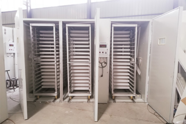 https://shmuker.oss-cn-hangzhou.aliyuncs.com/data/oss/common/20250513160300/20250513/cfb734bdc697e004ff0d670b92a1d662/large-incubator-2.jpg